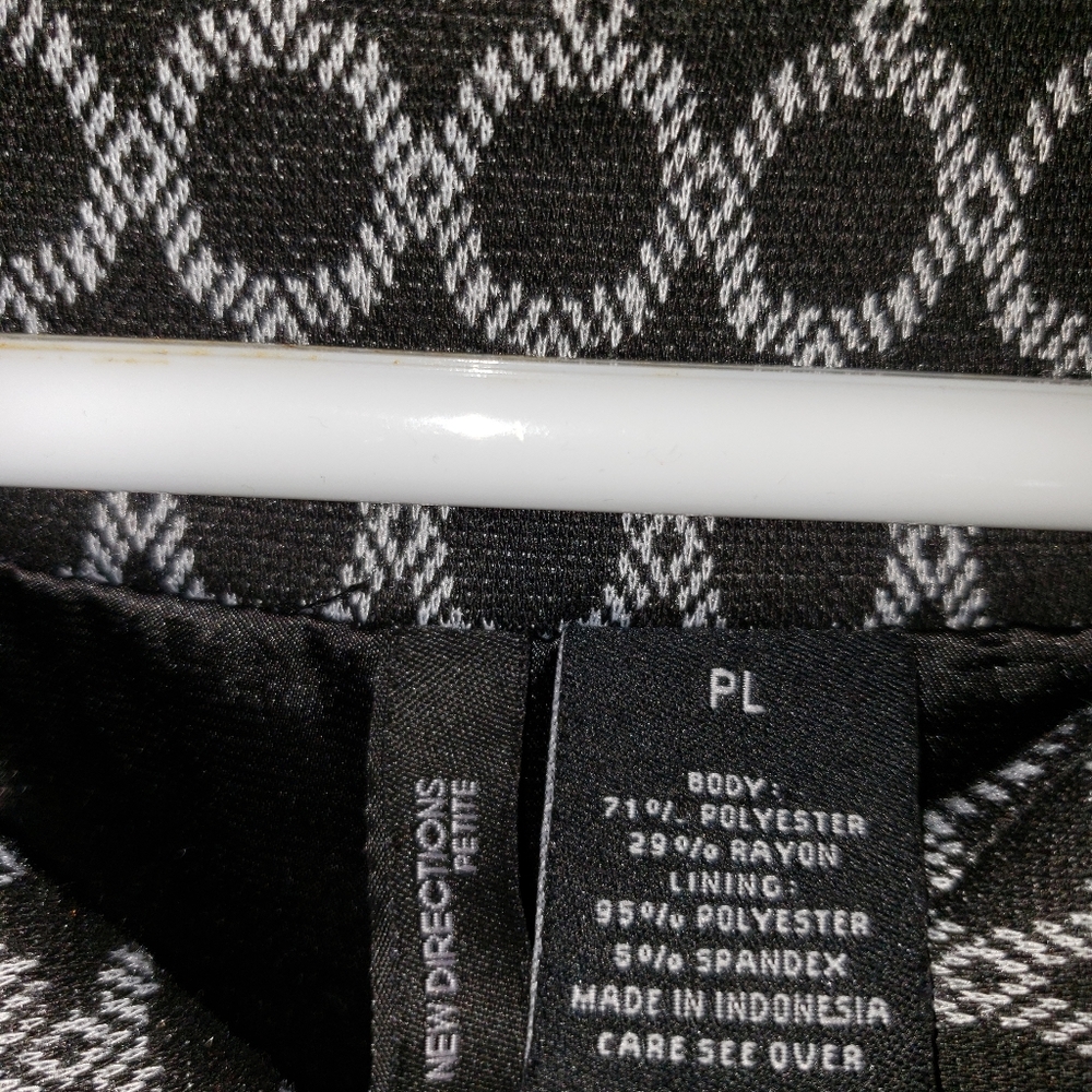 Cape jacket - Picture 3 of 3